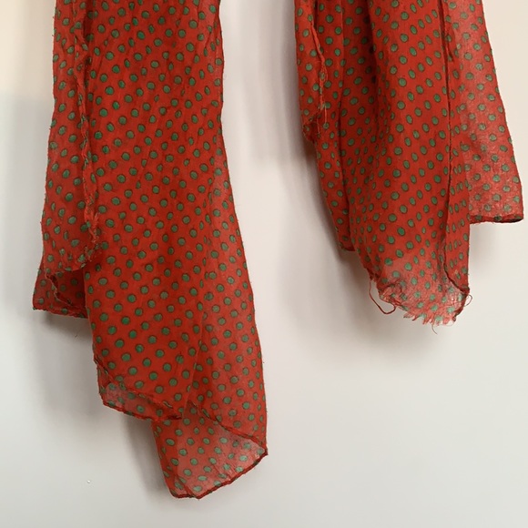 SOLD Contrasting color gauzy scarf - Picture 2 of 2